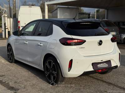 Opel Corsa Corsa 1.5 D 100 CV GS Line Bianco usata San Michele Salentino