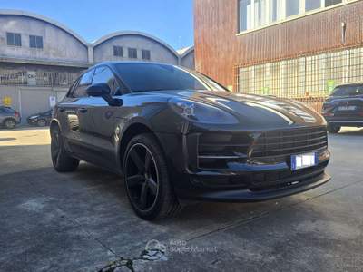 Porsche Macan Macan 2.0 245cv pdk Nero usata Milano