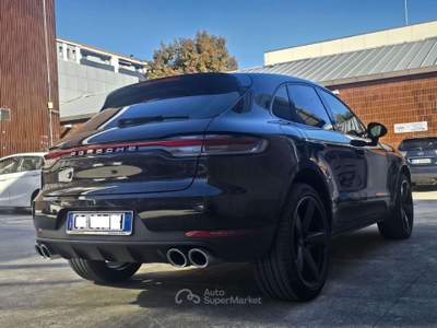 Porsche Macan Macan 2.0 245cv pdk Nero usata Milano