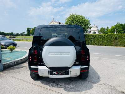 Land Rover Defender 90 3.0D I6 200 CV AWD Auto Nero usata Stra