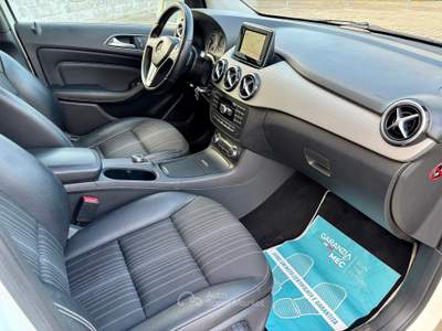 Mercedes-Benz Classe B Classe B 180 CDI automatic Premium Bianco usata Ceglie Messapica