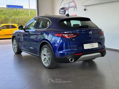 Alfa Romeo Stelvio 2.0 Turbo 200 cv AT8 Q4 SUPER MY21 Blu/Azzurro usata Cesano Maderno