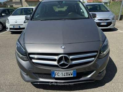 Mercedes-Benz Classe B Mercedes-Benz B 180 1.5 D 109 CV Sport Face Lift Grigio usata Pistoia