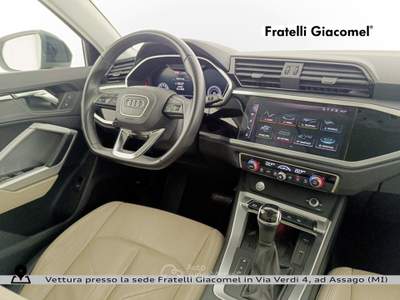 Audi Q3 45 2.0 tfsi business advanced quattro s-tronic Nero usata Assago