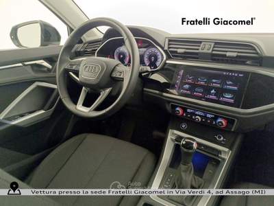 Audi Q3 35 2.0 tdi business advanced s-tronic Nero usata Assago