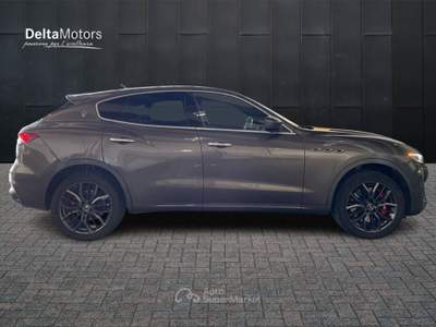 Maserati Levante  -  mhev 330 cv awd gt Grigio usata Ancona
