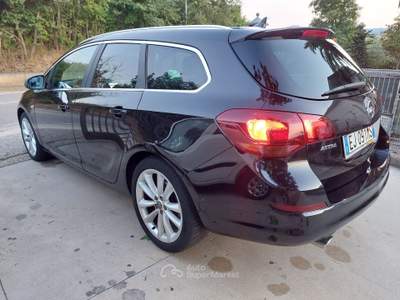 Opel Astra Opel astra 1.4 turbo benzina sports tourer Nero usata Mirabella Eclano