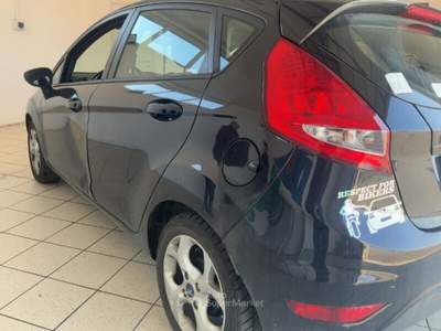 Ford Fiesta Fiesta Ikon 1.4 TDCi 70CV 5p. Business Nero usata Ferrara