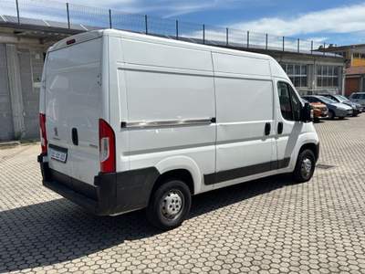 Peugeot Boxer 335 L2H2 2.2 BlueHDi 140cv S&S Bianco usata Voghera