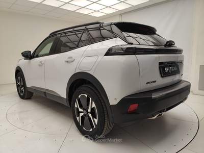 Peugeot 2008 II 2023 1.2 hybrid GT 145cv e-dcs6 Nero usata Erba