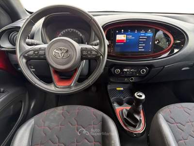 Toyota Aygo X 1.0B (72 CV) Lounge Rosso usata Varese