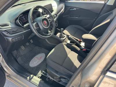Fiat Tipo 1.4 T-Jet 120cv Lounge Oro usata San Giuseppe Vesuviano