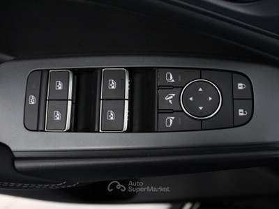 Nissan Qashqai 1.3 MHEV 158 N-Connecta CVT Nero usata Venezia