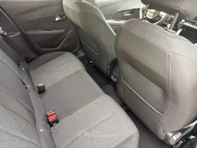 Peugeot 208 Hybrid 110 e-DCS6 Style Nero usata Varedo