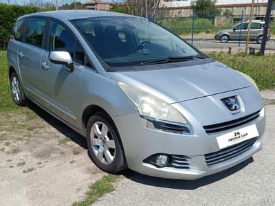 Peugeot 5008 Premium *7 POSTI* Grigio usata Bari