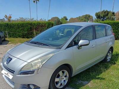 Peugeot 5008 Premium *7 POSTI* Grigio usata Bari