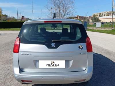 Peugeot 5008 Premium *7 POSTI* Grigio usata Bari