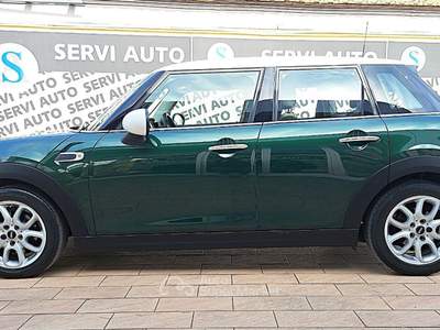 MINI Cooper 1.5 Cooper D 5p Business auto Verde usata Casoria