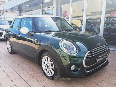 MINI Cooper 1.5 Cooper D 5p Business auto Verde usata Casoria