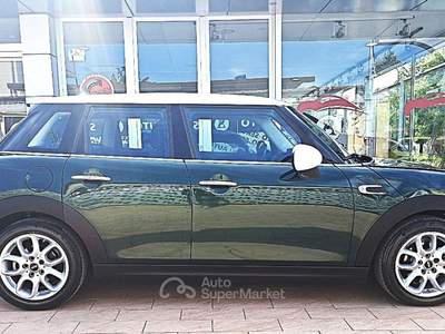 MINI Cooper 1.5 Cooper D 5p Business auto Verde usata Casoria
