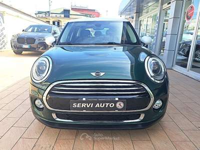 MINI Cooper 1.5 Cooper D 5p Business auto Verde usata Casoria
