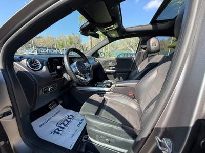Mercedes-Benz GLA 200d Premium Amg Tetto Grigio Designo Multibeam Grigio usata Mesagne