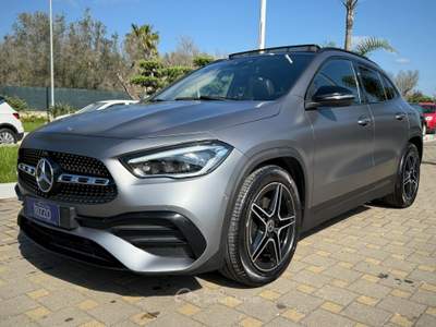 Mercedes-Benz GLA 200d Premium Amg Tetto Grigio Designo Multibeam Grigio usata Mesagne