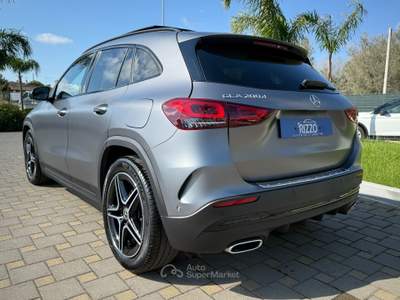 Mercedes-Benz GLA 200d Premium Amg Tetto Grigio Designo Multibeam Grigio usata Mesagne
