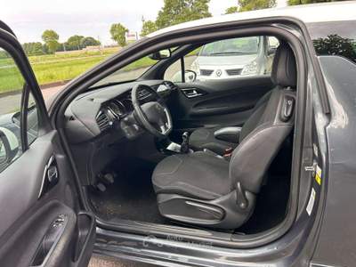 Citroen DS DS3 1.4 hdi Chic 70cv Grigio usata Inzago