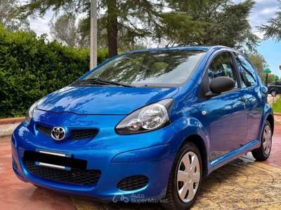Toyota Aygo bellissima Blu/Azzurro usata San Vito dei Normanni