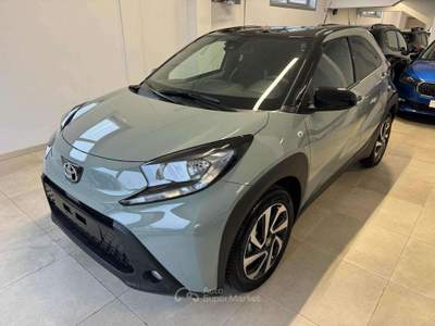 Toyota Aygo X 1.0 VVT-i 72 CV 5 porte Trend Km0 Verde usata Spoltore