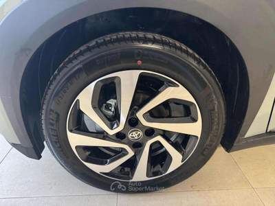 Toyota Aygo X 1.0 VVT-i 72 CV 5 porte Trend Km0 Verde usata Spoltore