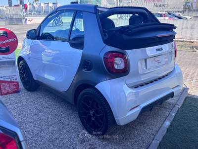 Smart ForTwo 90 0.9 Turbo BRABUS Style Bianco usata Sant'Anastasia