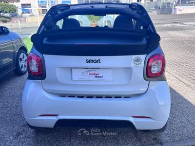 Smart ForTwo 90 0.9 Turbo BRABUS Style Bianco usata Sant'Anastasia