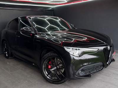 Alfa Romeo Stelvio 2.2 TD 210 CV Q4 Veloce IPER FULL Nero usata Teverola