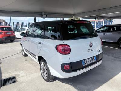 Fiat 500L Living 0.9 TwinAir Turbo Natural Power Lounge Bianco usata Giugliano in Campania