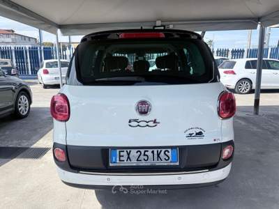 Fiat 500L Living 0.9 TwinAir Turbo Natural Power Lounge Bianco usata Giugliano in Campania