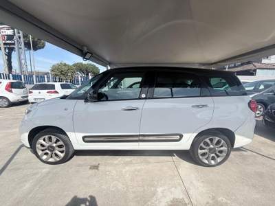 Fiat 500L Living 0.9 TwinAir Turbo Natural Power Lounge Bianco usata Giugliano in Campania