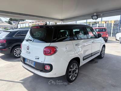 Fiat 500L Living 0.9 TwinAir Turbo Natural Power Lounge Bianco usata Giugliano in Campania