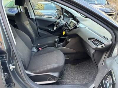 Peugeot 208 5 porte Active Grigio usata Genova