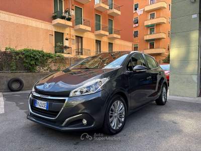 Peugeot 208 5 porte Active Grigio usata Genova