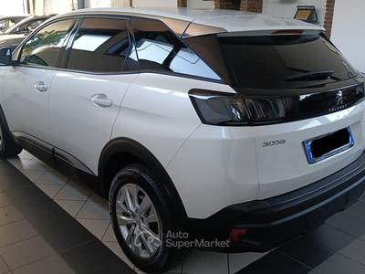 Peugeot 3008 S&S EAT8 Active Pack Bianco usata Torre Annunziata