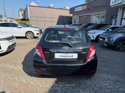 Toyota Yaris 1.3 5 porte Active Nero usata Sesto San Giovanni
