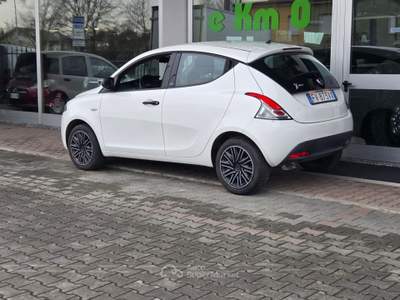 Lancia Ypsilon 5 porte GPL Ecochic Gold Bianco usata Cotignola
