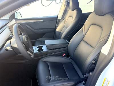 Tesla Model Y Dual Motor 533 CV AWD Bianco usata Roma