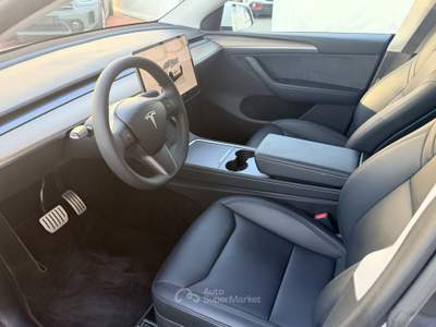 Tesla Model Y Dual Motor 533 CV AWD Bianco usata Roma