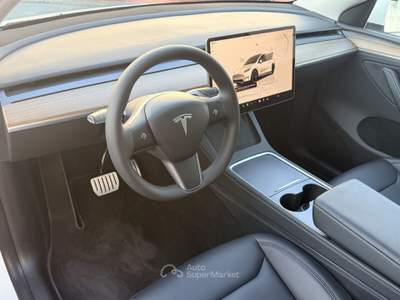 Tesla Model Y Dual Motor 533 CV AWD Bianco usata Roma