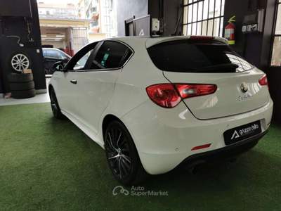 Alfa Romeo Giulietta Giulietta 1.4 t. m.air QV-LINE 170cv SEDILI QV/TETTO/CERCHI18 Bianco usata Torino