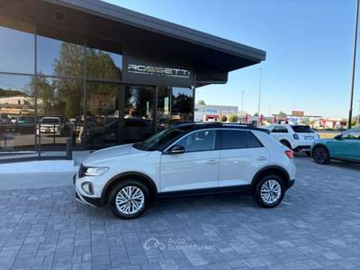 Volkswagen T-Roc 1.0 TSI RESTYLING ANCHE PER NEOPATENTATI Beige usata Russi