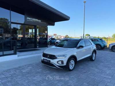 Volkswagen T-Roc 1.0 TSI RESTYLING ANCHE PER NEOPATENTATI Beige usata Russi